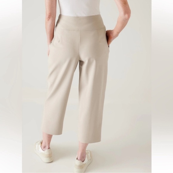 Athleta Stellar Wide Crop Size 16 Cream Tan #533534 - Picture 12 of 14